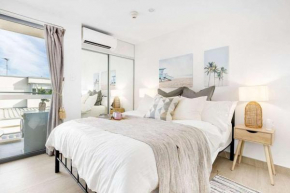 Stylish Studio Steps from Bondi Shoreline, Sydney